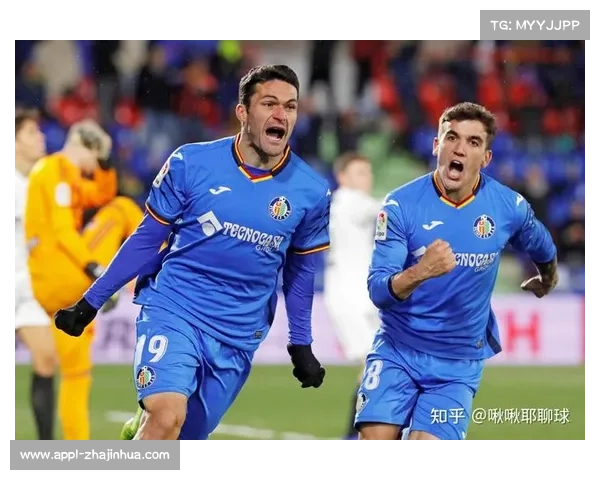 曼联揭幕战2-0胜富勒姆 谢什科首秀破门点燃梦剧场激情