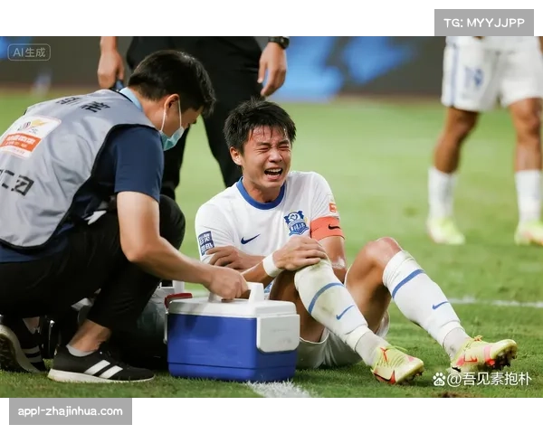 特写：终场哨响，为保级苦战的阿拉维斯老将泪洒玫瑰园球场。