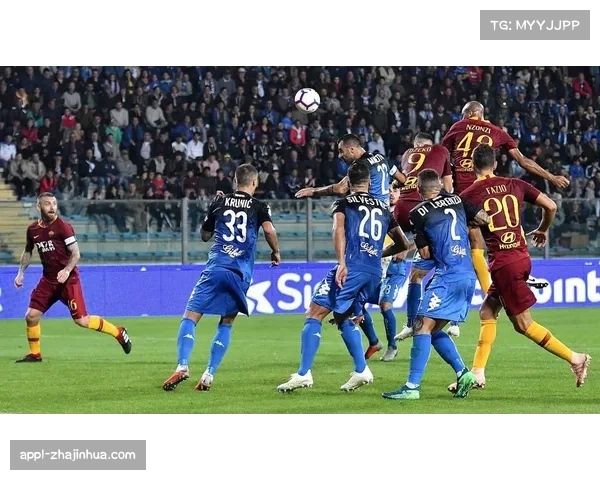 雨中激战，布雷斯特与洛里昂球员多次出现滑倒失误